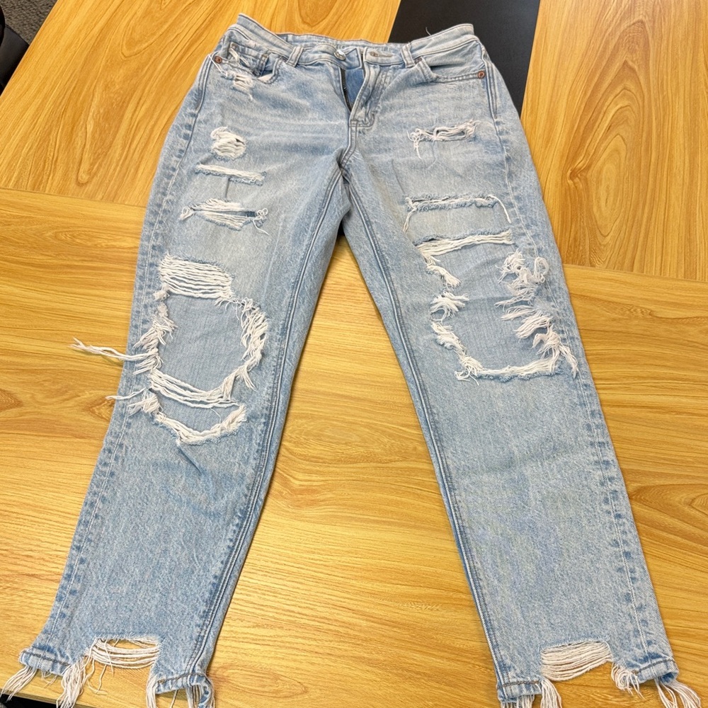 American Eagle Outfitters Light Blue Distressed mom jeans size 0